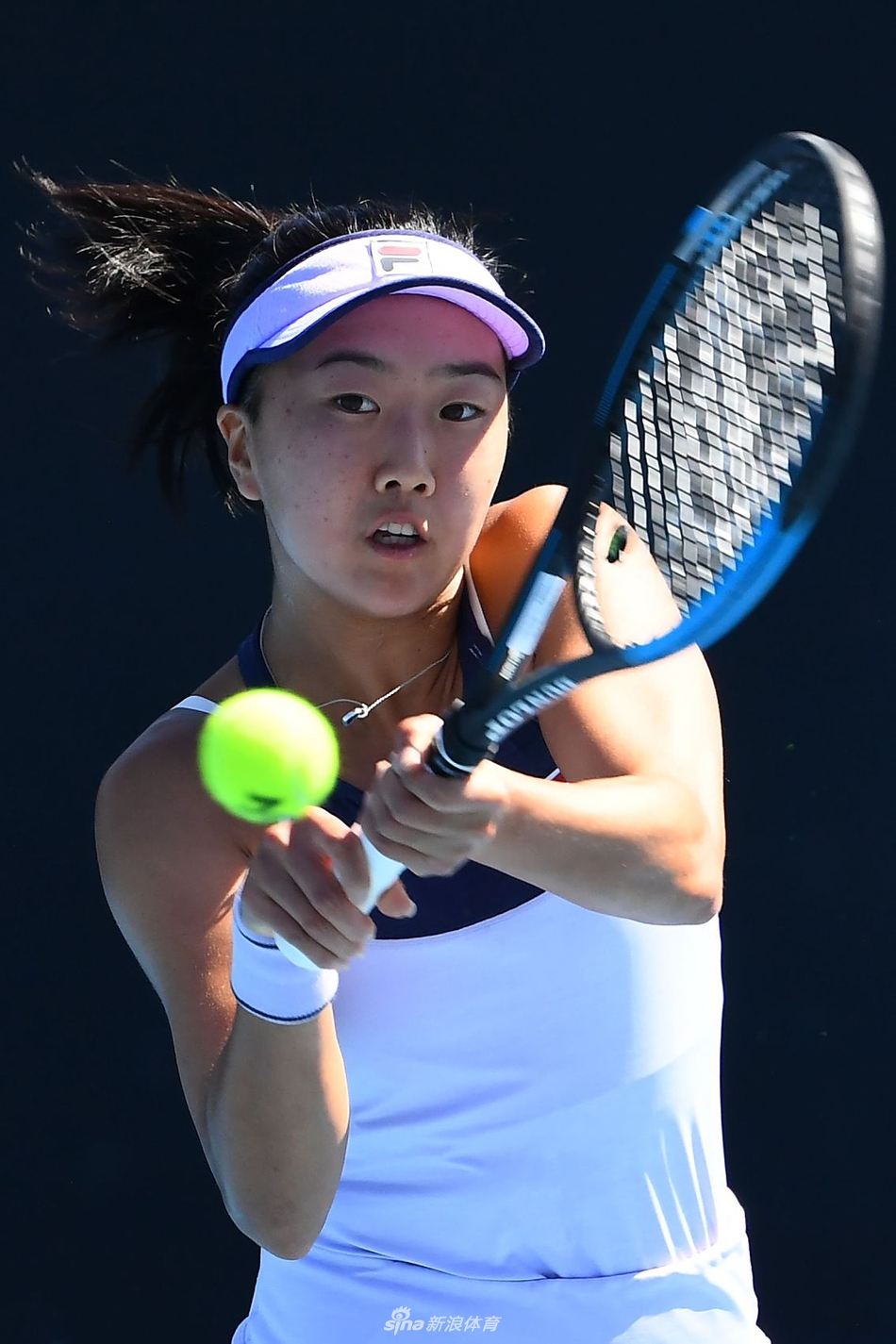 来自世界各 来自世界各