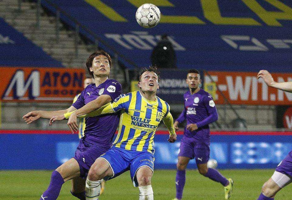 在比赛中展 在比赛中展