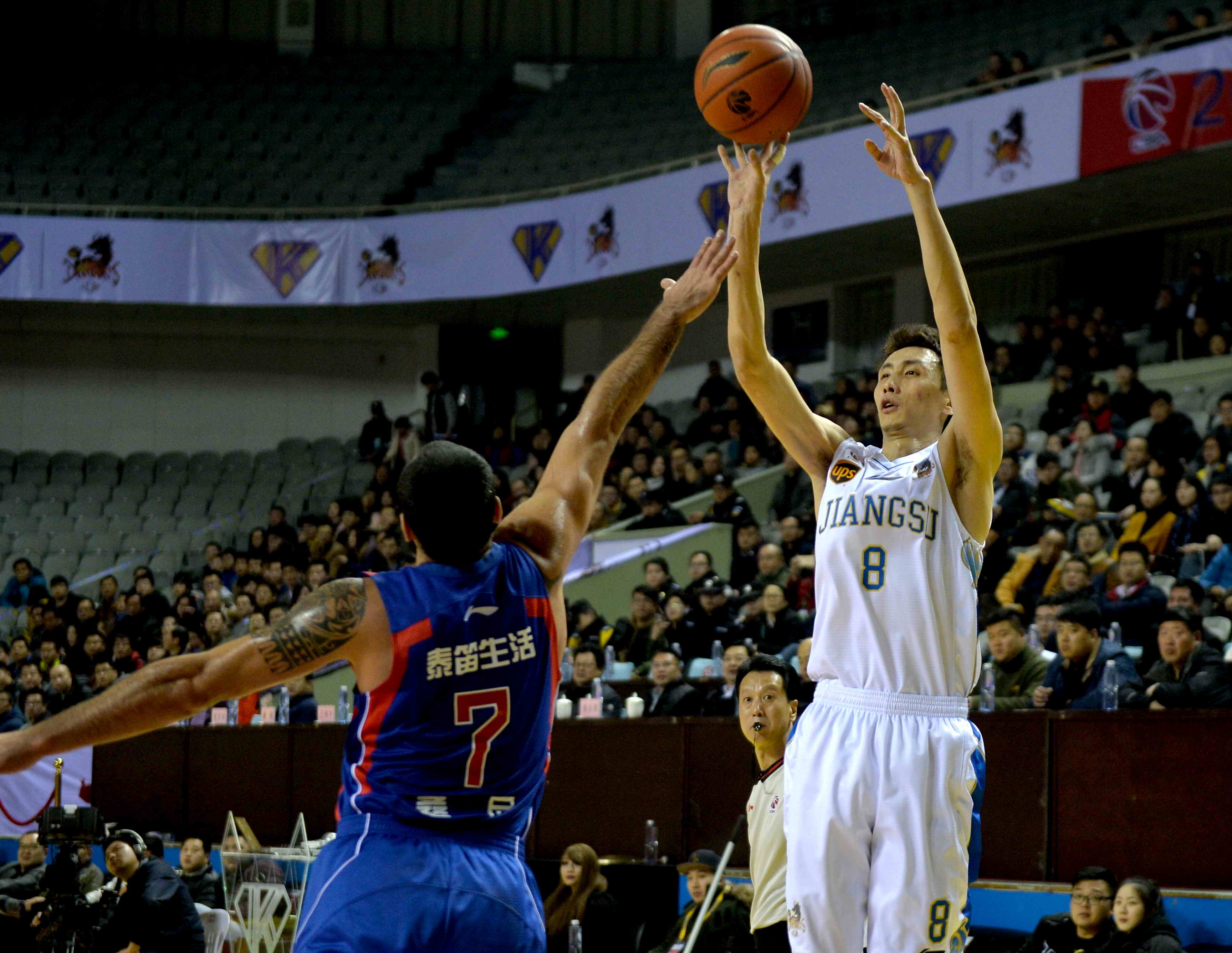 身体对抗在 身体对抗在